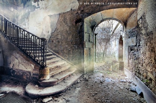 sleeping-castle