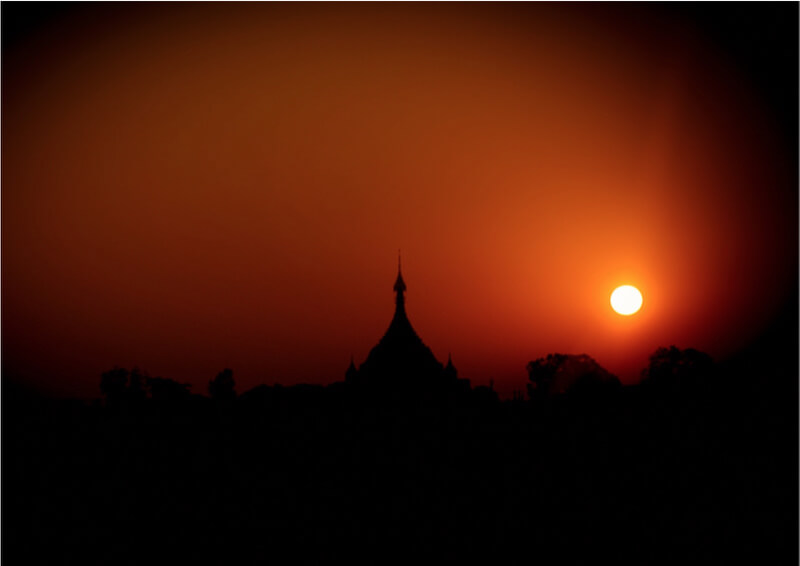 Myanmar - .temple and the sun.