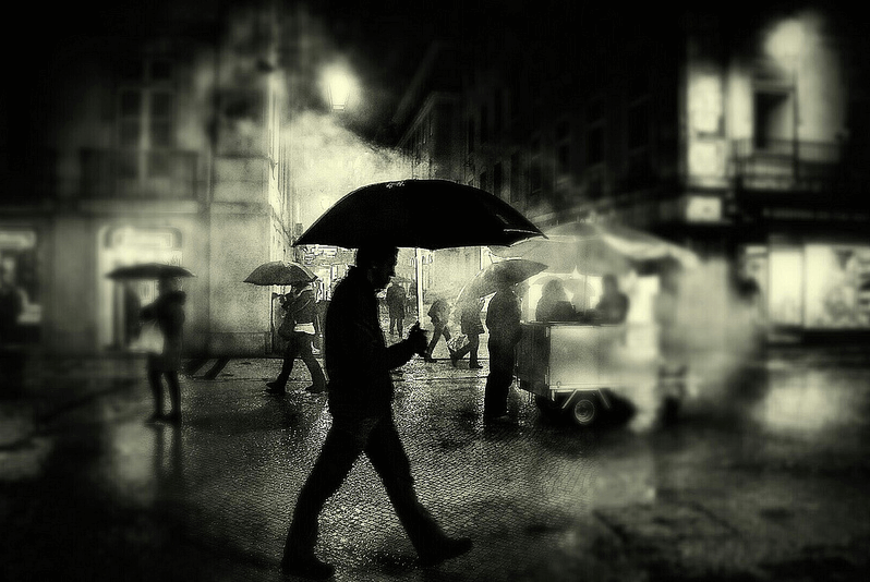 Joao Santos - night street photography