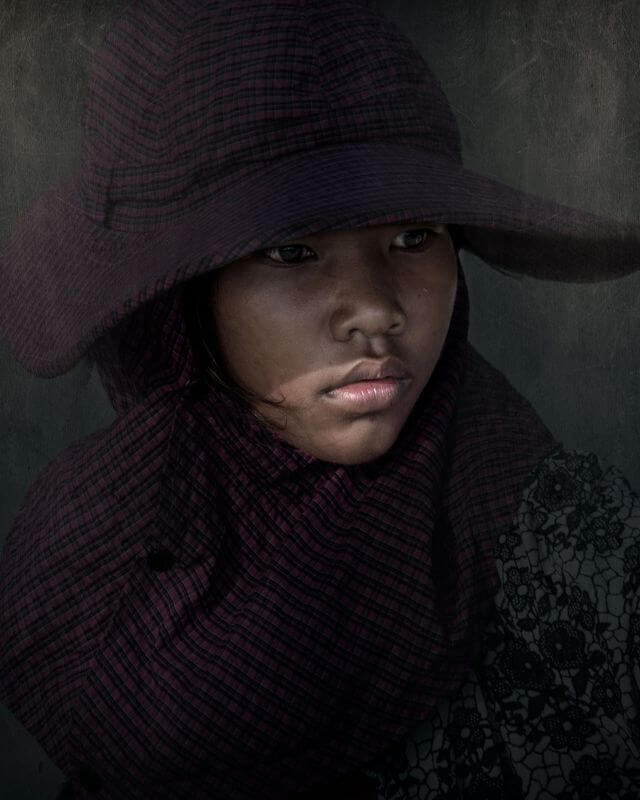 woman with wide hat