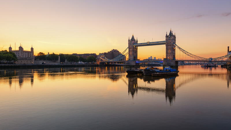 tower bridge london