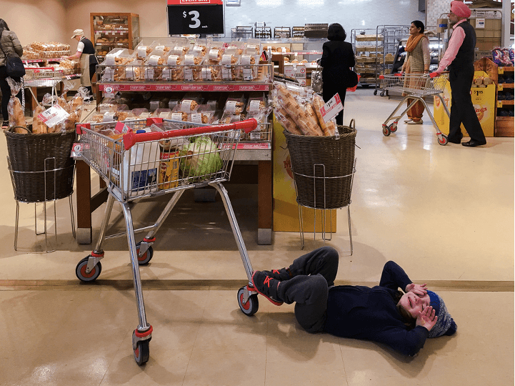 Natasha Kelly grocery shopping