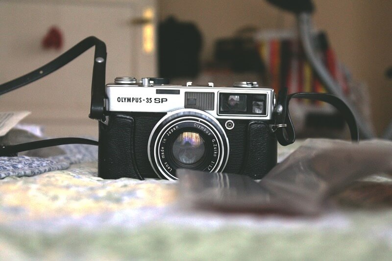 Daniela M - Olympus - 35 SP
