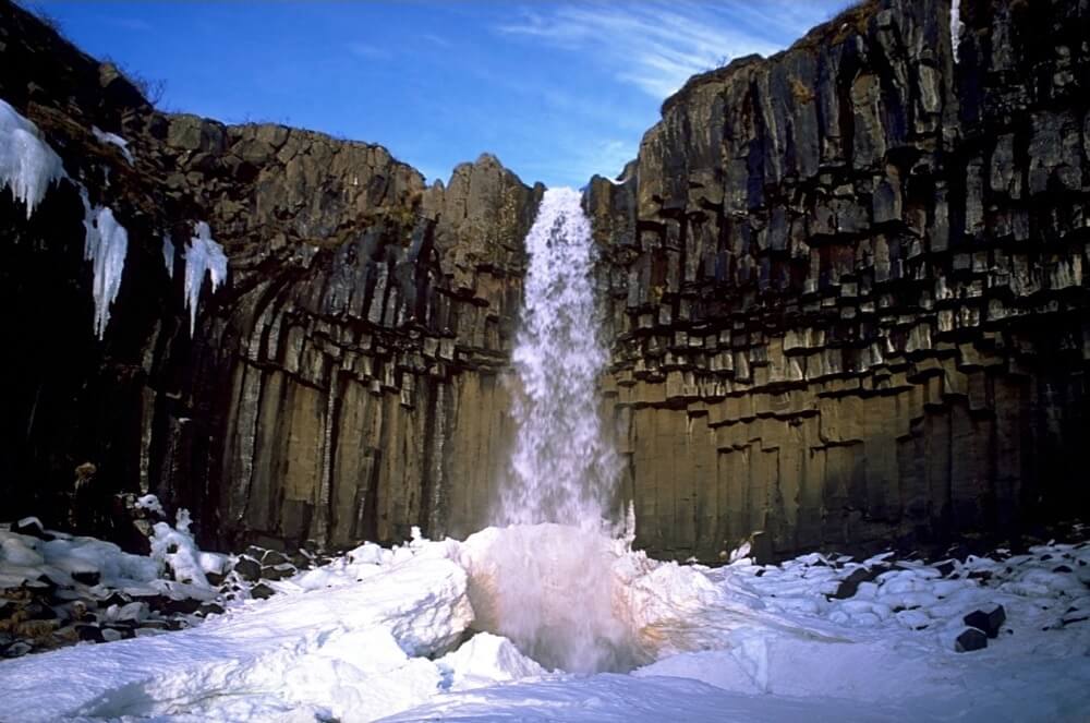 Liangtai Lin - Location of “Lava” Columns in Iceland