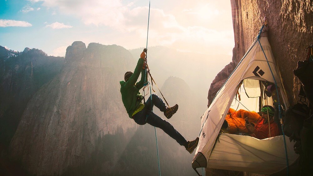 Sekgei - Tommy Caldwell free climbing El Capitan’s Dawn Wall