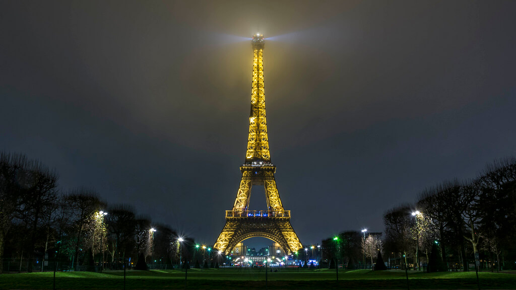 kuhnmi - Illuminated Eiffel-Tower