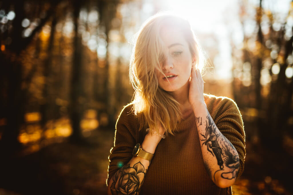 Hille Thomasson - backlight portrait
