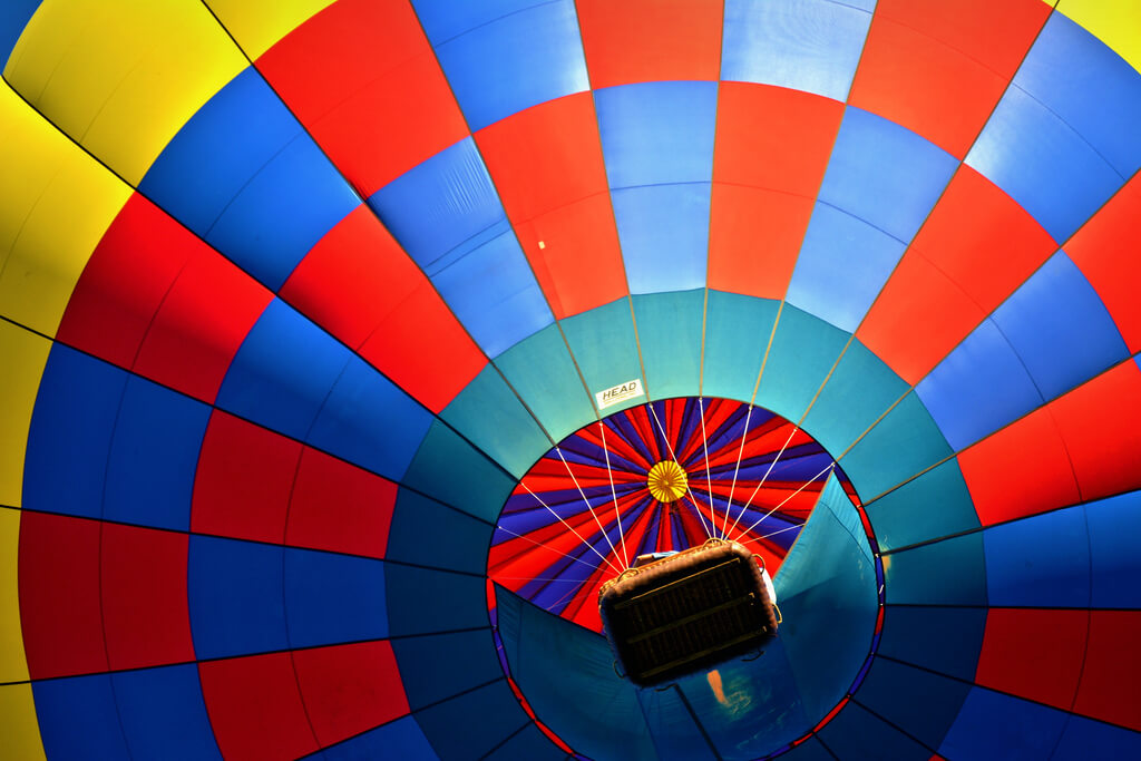 Carina - hot air balloon golden ratio