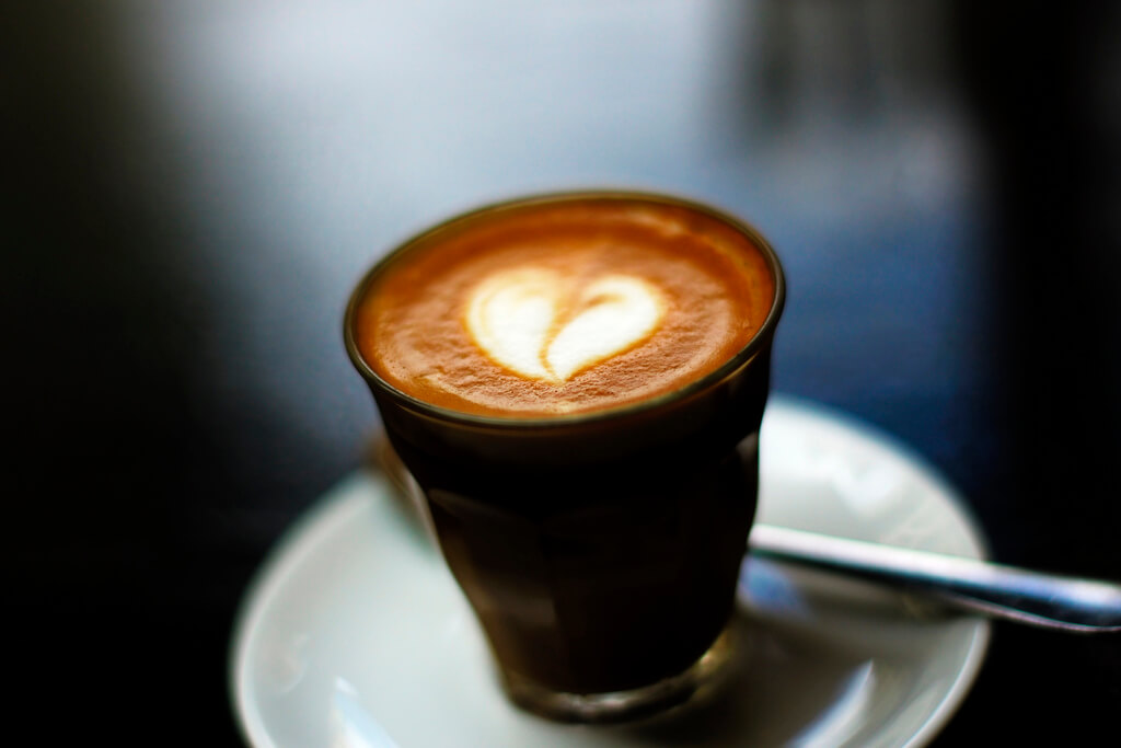 Rahim Packir Saibo - Glass of Heart Latte Art