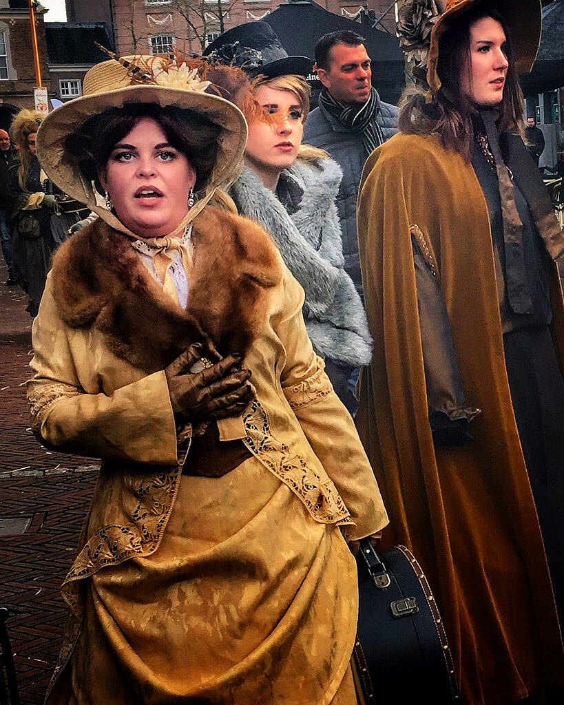 Ferry Noothout - With Christmas Charles Dickens is back in town…