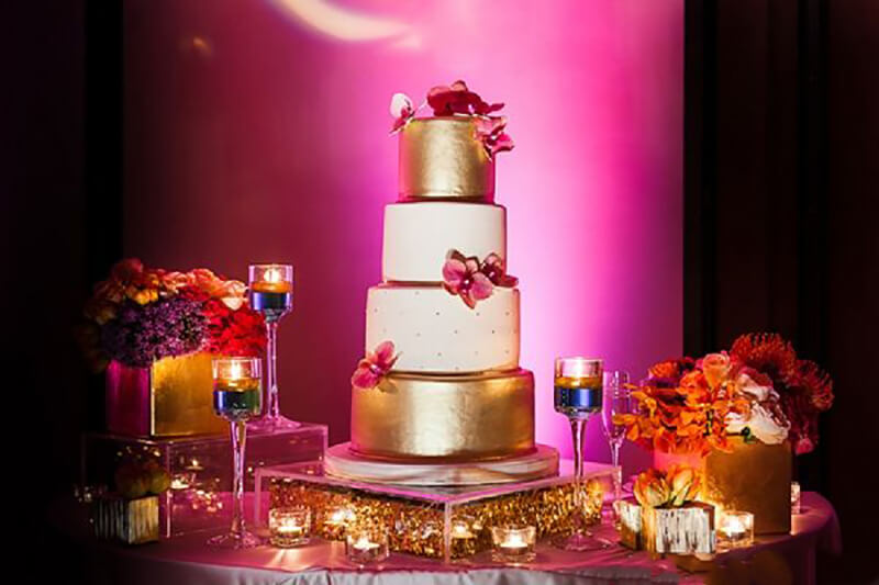 wedding cake pictures with colorful background