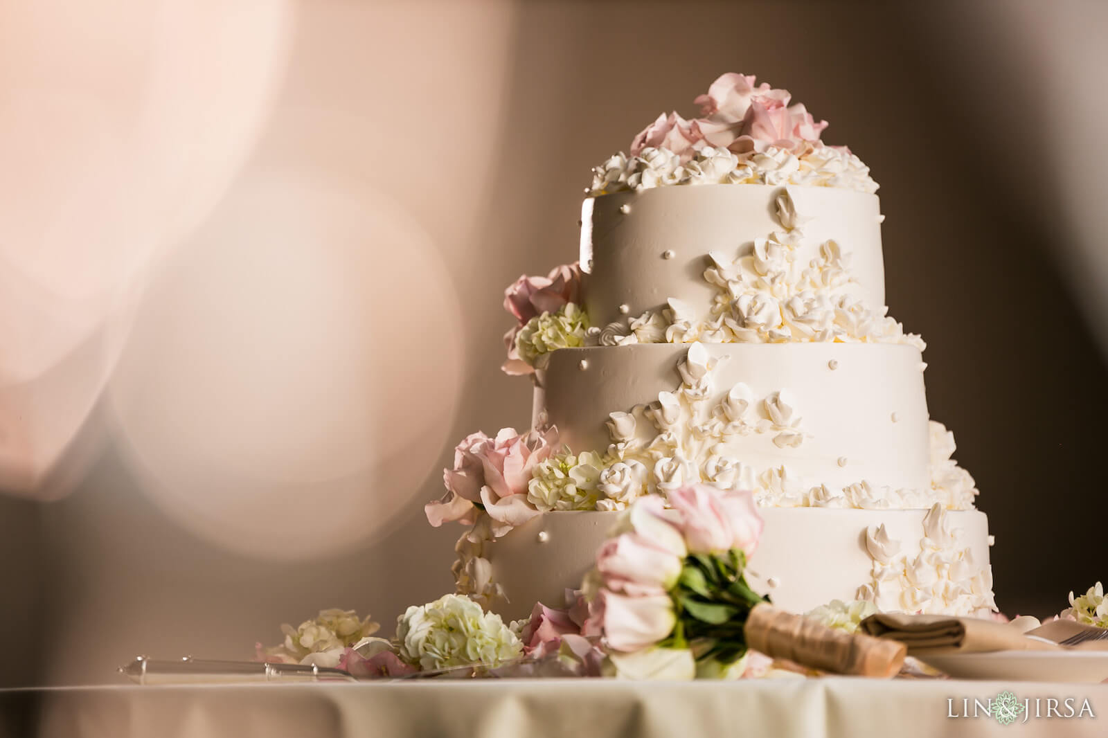 wedding cake pictures foreground object